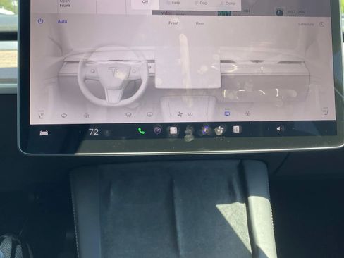 Used 2023 Tesla Model Y Long Range AWD/4WD image 28