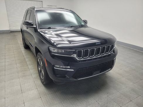 Used 2023 Jeep Grand Cherokee 4WD 4xe image 13
