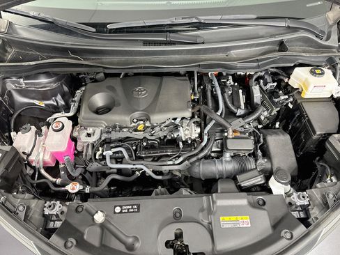 Certified 2025 Toyota Sienna LE FWD image 30