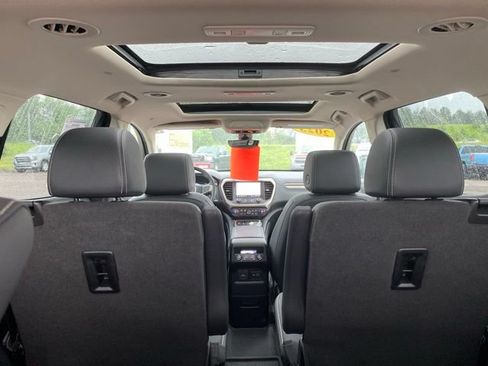 Used 2023 GMC Acadia Denali AWD/4WD image 36