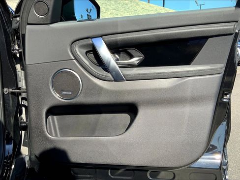 Used 2024 Land Rover Discovery Sport S image 21
