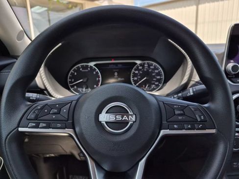 Used 2025 Nissan Sentra SV FWD image 23