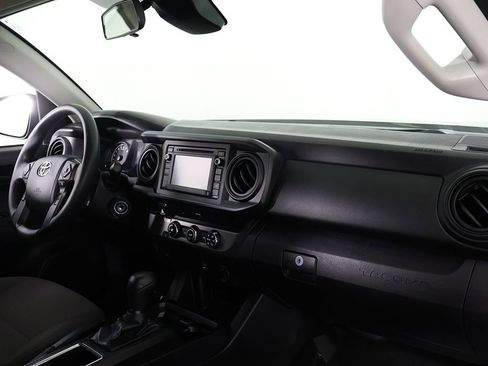 Used 2018 Toyota Tacoma SR w/ SR Convenience Package RWD image 24