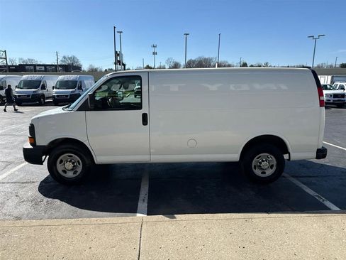Used 2012 Chevrolet Express 2500 image 5
