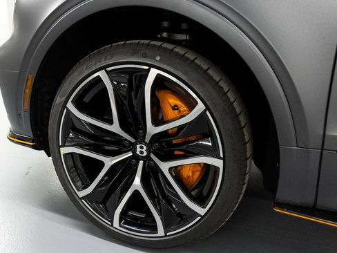 Used 2026 Bentley Bentayga Speed image 18