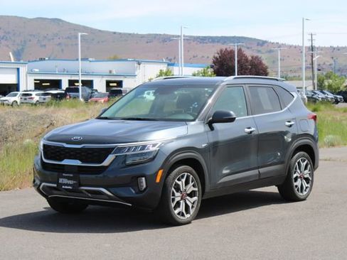 Used 2021 Kia Seltos SX w/ SX Sunroof Package AWD/4WD image 8