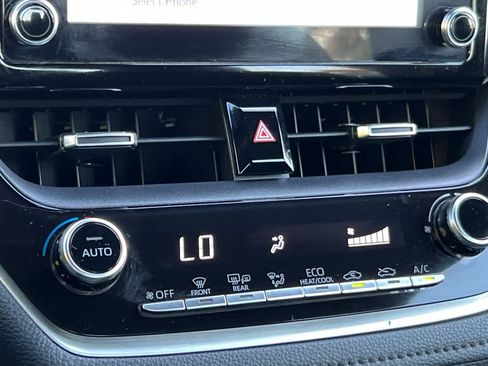 Used 2020 Toyota Corolla SE FWD image 20