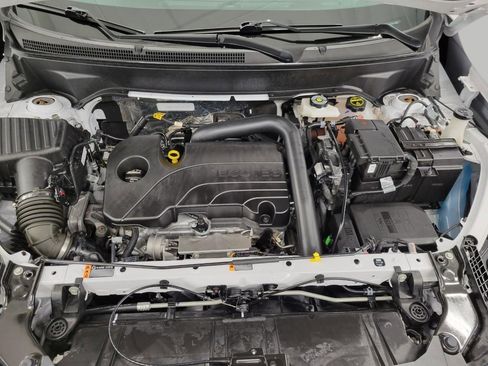 Used 2024 GMC Terrain SLE image 9