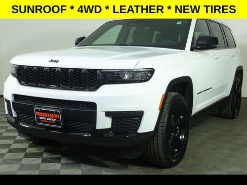 Used 2023 Jeep Grand Cherokee L Laredo image 1