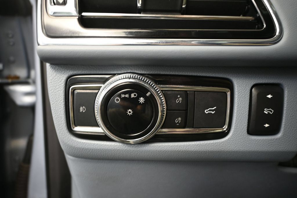 Used 2019 Lincoln Navigator Black Label AWD/4WD image 24