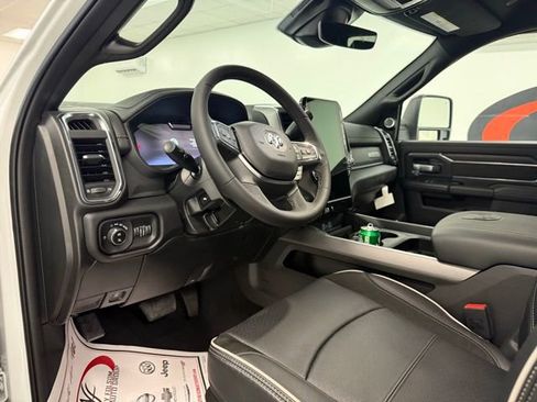 New 2026 RAM 2500 Laramie AWD/4WD image 12