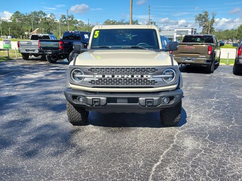 Used 2025 Ford Bronco Badlands AWD/4WD image 2