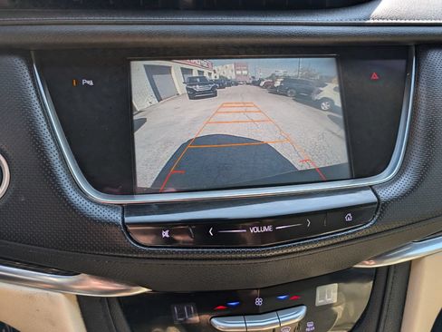 Used 2017 Cadillac XT5 FWD image 23
