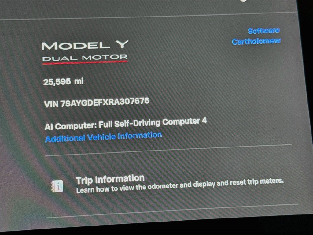 Used 2024 Tesla Model Y Performance AWD/4WD image 15