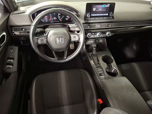 Used 2023 Honda Civic Sport image 2