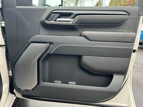 New 2026 GMC Sierra 2500 AT4X w/ LPO, Black Badging Package image 25