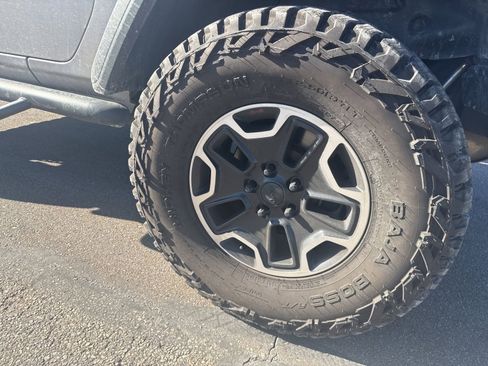 Used 2018 Jeep Wrangler Sport image 28