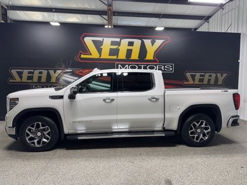 Used 2023 GMC Sierra 1500 SLT w/ SLT Premium Package image 2