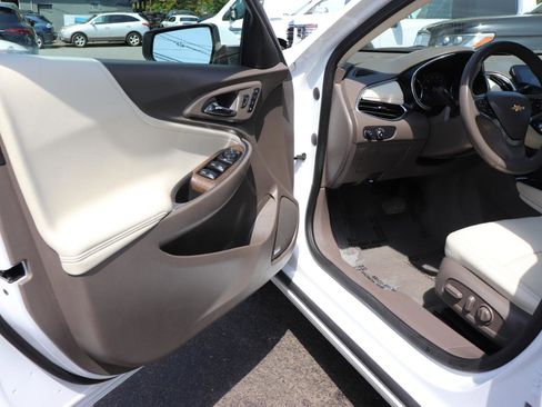 Used 2024 Chevrolet Malibu LT FWD image 10