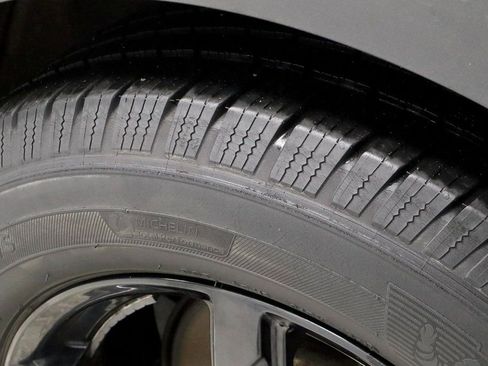 Used 2017 Hyundai Santa Fe Sport image 20