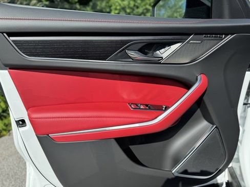 New 2026 Jaguar F-PACE R-Dynamic S image 13