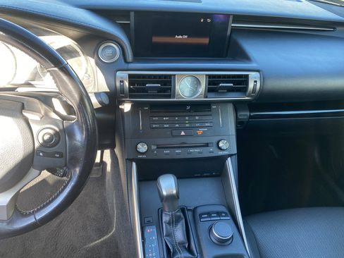 Used 2016 Lexus IS 200t image 10