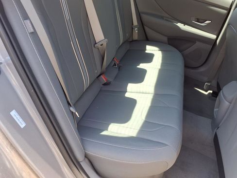 New 2025 Hyundai Elantra SEL image 8