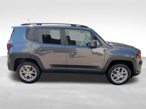 Used 2020 Jeep Renegade Latitude w/ Cold Weather Group AWD/4WD image 6