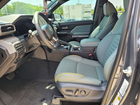 New 2025 Toyota Tacoma Trailhunter image 5