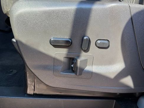 Used 2019 Ford Transit 250 130 Low Roof RWD image 12