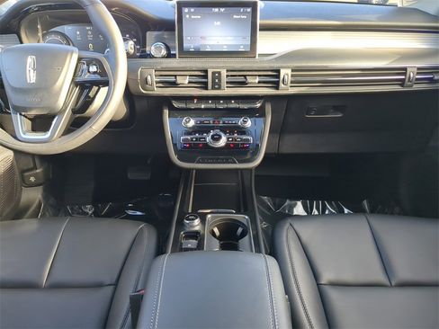 Certified 2022 Lincoln Corsair FWD image 13