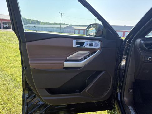 Used 2022 Ford Explorer King Ranch w/ Class IV Trailer Tow Package AWD/4WD image 12