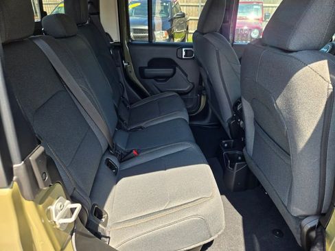 New 2025 Jeep Gladiator Willys image 7