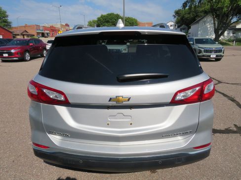 Used 2019 Chevrolet Equinox Premier AWD/4WD image 11