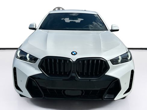 Certified 2025 BMW X6 xDrive40i w/ Premium Package AWD/4WD image 2