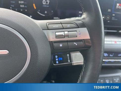 Used 2024 Hyundai Kona Limited image 27