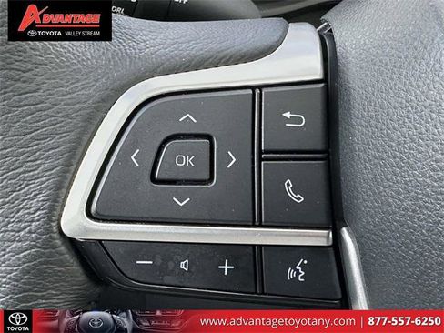 Certified 2024 Toyota Sienna XLE image 24