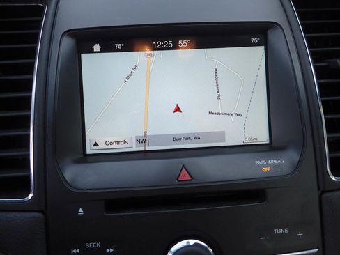 Used 2016 Ford Taurus Limited FWD image 17