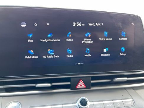 Used 2023 Hyundai Elantra SEL w/ Convenience Package image 11