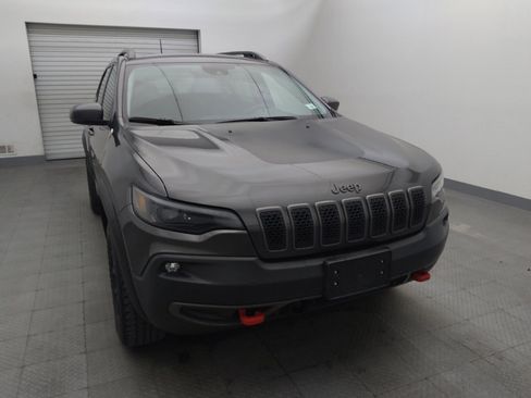Used 2019 Jeep Cherokee Trailhawk image 14