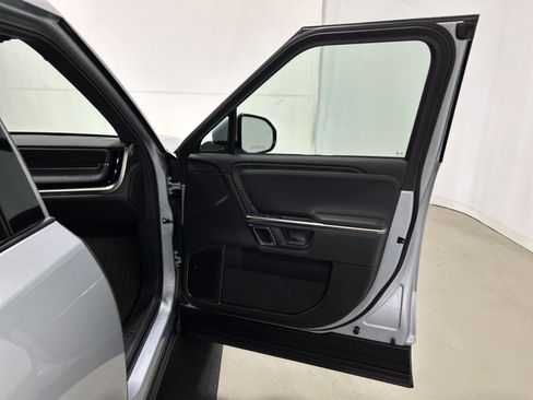 Used 2024 Rivian R1T Adventure AWD/4WD image 18