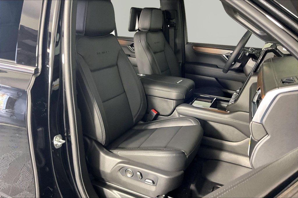 New 2027 GMC Yukon Denali w/ Denali Reserve Package AWD/4WD image 12