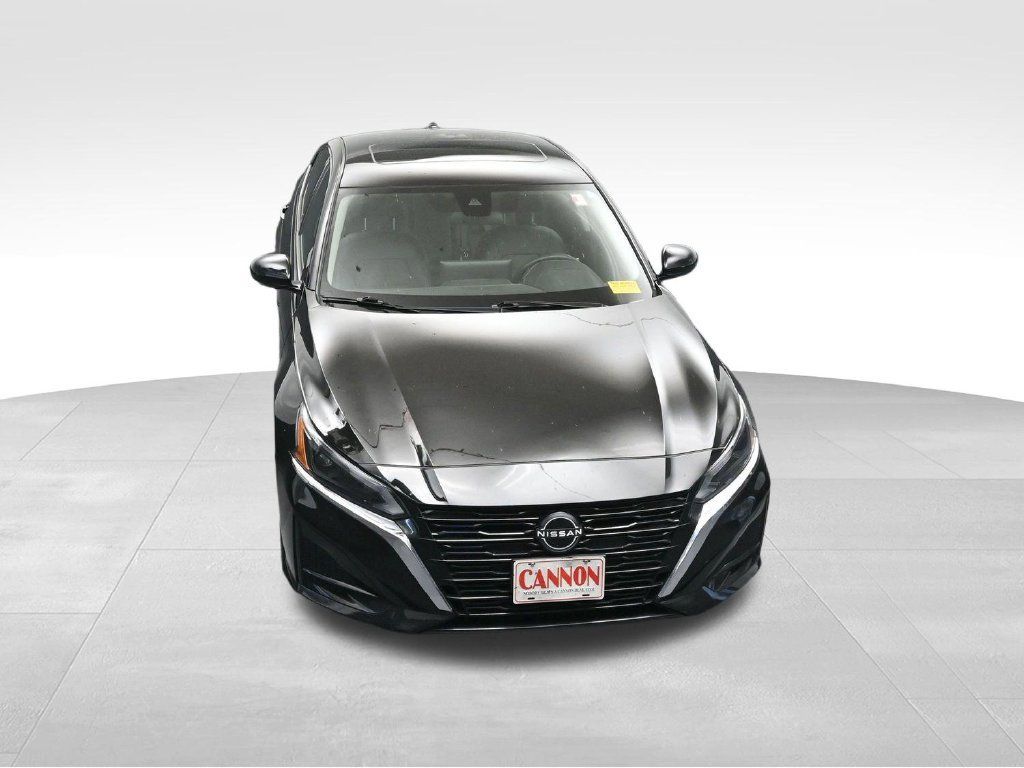 Used 2023 Nissan Altima 2.5 SL AWD/4WD image 25