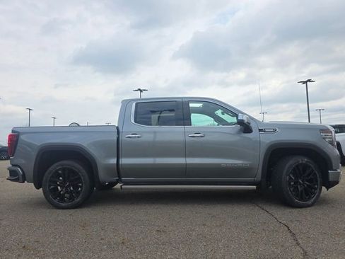 New 2026 GMC Sierra 1500 Denali w/ Denali Reserve Package AWD/4WD image 18