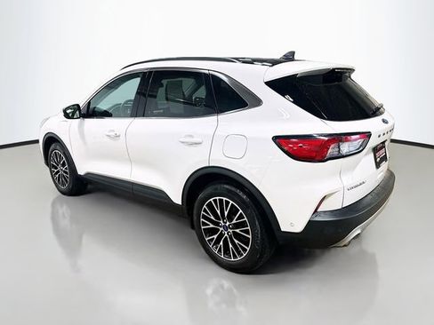 Used 2022 Ford Escape Titanium w/ Titanium Premium Package FWD image 9
