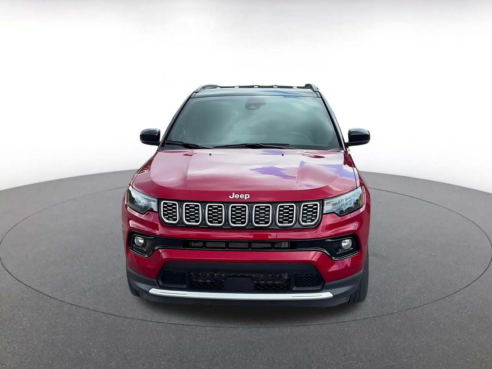 Used 2025 Jeep Compass Limited AWD/4WD image 4