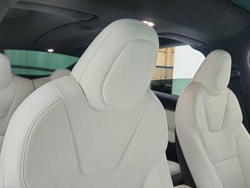 Used 2022 Tesla Model X Base image 21