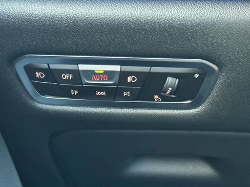 Used 2019 BMW X7 xDrive50i w/ M Sport Package AWD/4WD image 31