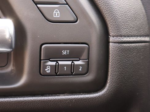 Used 2019 Chevrolet Silverado 1500 High Country w/ Technology Package image 8