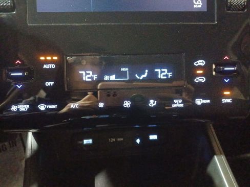 Used 2023 Hyundai Tucson Blue image 16